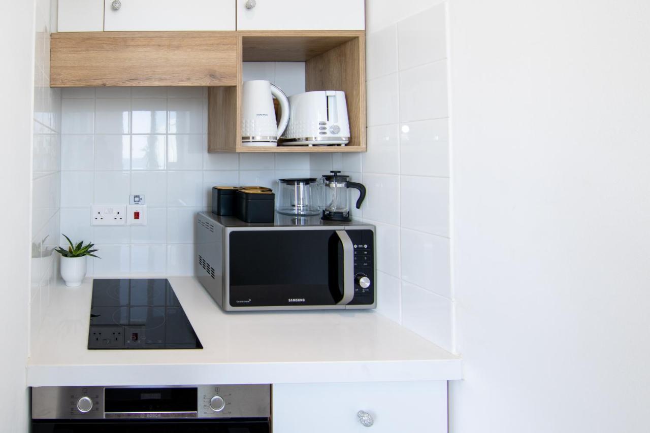 Phaedrus Living Seaview Studio Suite Lighthouse 52 Paphos ภายนอก รูปภาพ