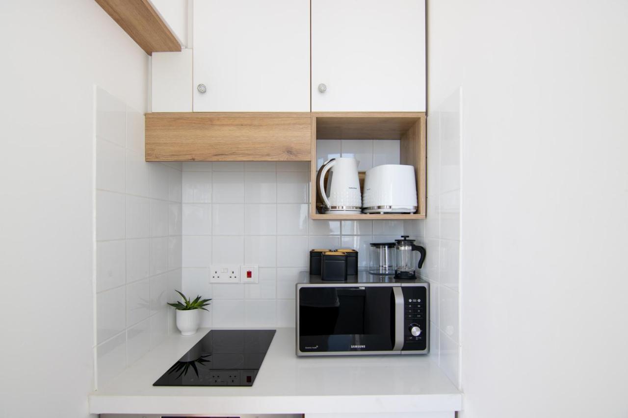 Phaedrus Living Seaview Studio Suite Lighthouse 52 Paphos ภายนอก รูปภาพ